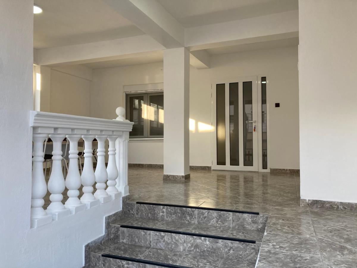 Apartments Stefan Sutomore Luaran gambar
